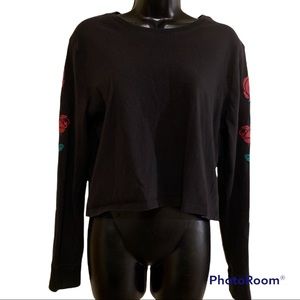 4/$20 Hollister long sleeve crop top